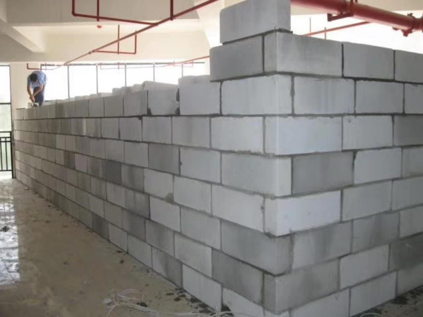 胶州蒸压加气混凝土砌块承重墙静力和抗震性能的研究